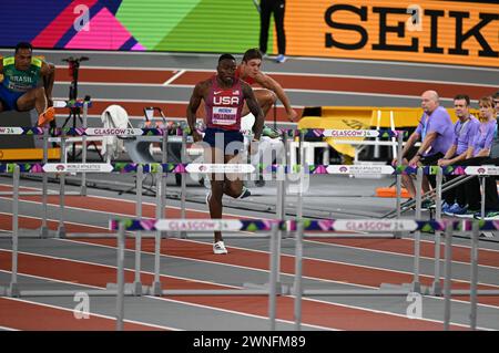 Grant Holloway remporte son Heat n le 60 m haies pour les hommes aux championnats du monde d'athlétisme en salle, Glasgow 2 mars 2024 Banque D'Images