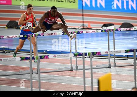 Grant Holloway remporte son Heat n le 60 m haies pour les hommes aux championnats du monde d'athlétisme en salle, Glasgow 2 mars 2024 Banque D'Images