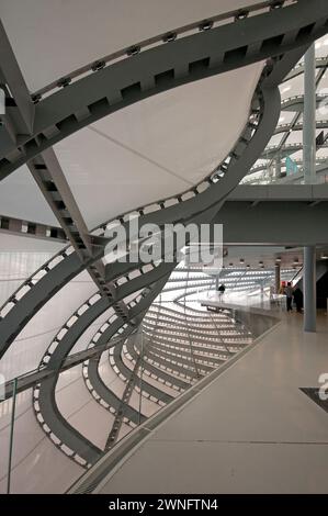 Roma Convention Center la Nuvola (le nuage), par l'architecte Massimiliano Fuksas, Rome, Latium, Italie Banque D'Images