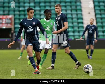 Édimbourg, Royaume-Uni. 02 mars 2024. Scottish Premiership - Hibernian FC v Ross County FC 02/03/2024 le milieu de terrain du comté de Ross, Brandon Khela, décharge le ballon en tant qu'Hibernian face à Ross County dans la première équipe écossaise au stade Easter Road, Édimbourg, Royaume-Uni crédit : Ian Jacobs/Alamy Live News Banque D'Images