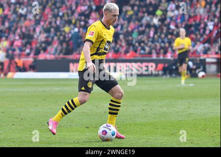 Berlin, Allemagne. 02 mars 2024. 2 mars 2024 : Julian Ryerson (26) de Borussia Dortmund pendant le match Bundesliga - 1. FC Union Berlin contre Borussia Dortmund - an Der Alten Foersterei. Berlin, Allemagne. (Ryan Sleiman /SPP) crédit : photo de presse SPP Sport. /Alamy Live News Banque D'Images