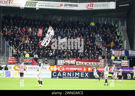 Rotterdam, pays-Bas. 02 mars 2024. ROTTERDAM, 2-3-24, Stadium het Kasteel, Dutch eredivisie, Sparta Rotterdam - AZ, AZ supporters crédit : Pro Shots/Alamy Live News Banque D'Images