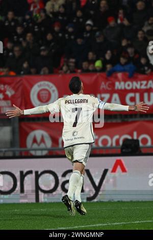 Lorenzo Pellegrini de l'AS Roma célébrant après un but lors du match de football italien Serie A entre l'AC Monza et l'Inter AC Roma le 2 mars 2024 au stade U-Power de Monza, en Italie. Photo Tiziano Ballabio crédit : Tiziano Ballabio/Alamy Live News Banque D'Images