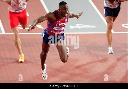 L'américain Grant Holloway remporte la finale du 60 m haies masculin lors de la deuxième journée des Championnats du monde d'athlétisme en salle à l'Emirates Arena de Glasgow. Date de la photo : samedi 2 mars 2024. Banque D'Images