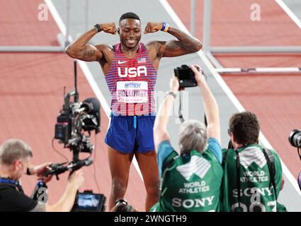 L'américain Grant Holloway remporte la finale du 60 m haies masculin lors de la deuxième journée des Championnats du monde d'athlétisme en salle à l'Emirates Arena de Glasgow. Date de la photo : samedi 2 mars 2024. Banque D'Images