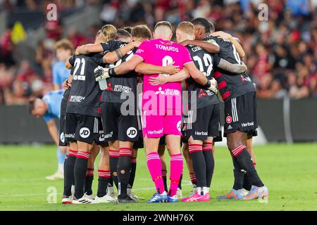 Sydney, Australie. 02 mars 2024. Les joueurs des Wanderers se rencontrent avant le match de A-League Men Rd19 entre les Wanderers et le Sydney FC au CommBank Stadium le 2 mars 2024 à Sydney, Australie crédit : IOIO IMAGES/Alamy Live News Banque D'Images