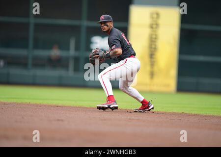 Houston, États-Unis. 02 mars 2024. HAROLD Coll (0), infidieur des Cougars de Houston, cherche à faire un lancer pendant le match entre les Commodores de Vanderbilt et les Cougars de Houston au minute Maid Park le 2 mars 2024 à Houston, Texas. (Photo par : Jerome Hicks / SipaUSA) crédit : Sipa USA / Alamy Live News Banque D'Images