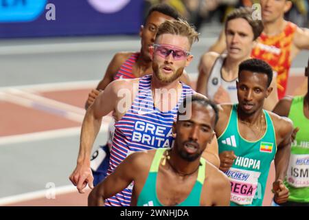 Glasgow, Royaume-Uni. 02 mars 2024. Emirates Arena, Glasgow, Écosse - samedi 2 mars : Josh KERR (Grande-Bretagne et Irlande du Nord - GBR) participe à la finale du 3000 mètres lors des Championnats du monde d'athlétisme en salle Glasgow 2024 à Emirates Arena le samedi 2 mars 2024 (Claire Jeffrey/SPP) crédit : SPP Sport Press photo. /Alamy Live News Banque D'Images