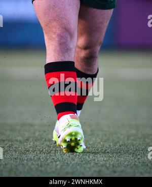 Galway, Irlande. 2 mars 2024. Chaussettes de Caolin Blade portées dans le cadre de l'URC Origin Round pour célébrer les communautés et les personnes qui ont aidé à lancer la carrière de centaines de joueurs et entraîneurs de rugby crédit : Don Soules/Alamy Live News Banque D'Images