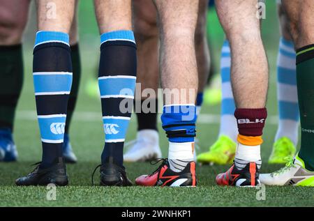 Galway, Irlande. 2 mars 2024. Une vue d’avant-match des chaussettes portées dans le cadre de l’URC Origin Round pour célébrer les communautés et les personnes qui ont aidé à lancer la carrière de centaines de joueurs et entraîneurs de rugby crédit : Don Soules/Alamy Live News Banque D'Images