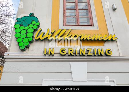 'Willkommen in Grinzing' - 'Welcome to Grinzing' signe Grinzing, Vienne, Autriche. Banque D'Images