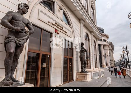 Skopje, Macédoine du Nord - 7 février 2024 : Agence pour les communications électroniques de la République de Macédoine, centre de Skopje, Macédoine du Nord.. Banque D'Images