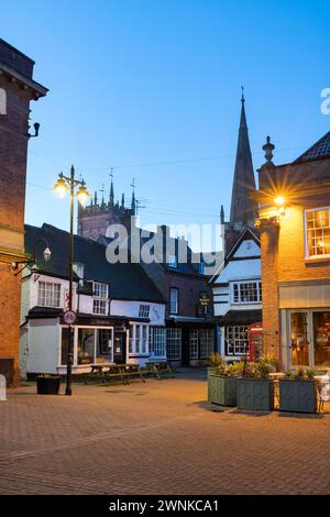 Place du marché d'Evesham à l'aube en mars. Evesham, Wychavon, Worchestershire, Angleterre Banque D'Images