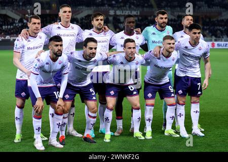 Turin, Italie. 02 mars 2024. Les joueurs de l'ACF Fiorentina posent pour une photo d'équipe avant le match de football Serie A entre le Torino FC et l'ACF Fiorentina au Stadio Olimpico le 2 mars 2024 à Turin, Italie . Crédit : Marco Canoniero/Alamy Live News Banque D'Images