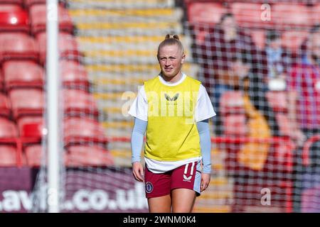 Birmingham, Royaume-Uni. 03 mars 2024. Freya Gregory d'Aston Villa se réchauffe lors du match de Super League 1 féminin entre Aston Villa Women et Liverpool Women au Poundland Bescot Stadium, Walsall Football Club, Walsall, Angleterre, le 3 mars 2024. Photo de Stuart Leggett. Utilisation éditoriale uniquement, licence requise pour une utilisation commerciale. Aucune utilisation dans les Paris, les jeux ou les publications d'un club/ligue/joueur. Crédit : UK Sports pics Ltd/Alamy Live News Banque D'Images