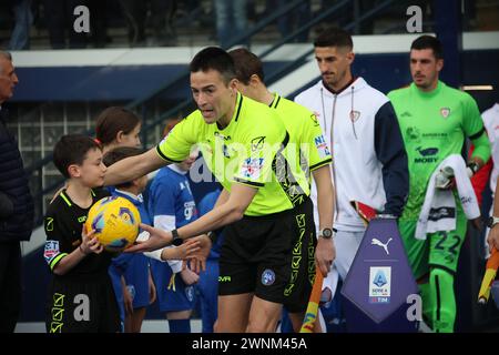 Empoli, Italie. 03 mars 2024. Foto Michele Nucci/LaPresse 3 Marzo 2024, Empoli, Italia sport, calcio. Empoli fc vs. Cagliari Calcio - Campionato di calcio Serie A TIM 2023/2024 - stadio Carlo Castellani Nella foto : l'arbitro sig. Antonio Rapuano photo : Michele Nucci/LaPresse 03 mars 2024, Empoli, Italie. sport, football. Empoli fc vs. Cagliari Calcio - Championnat Italien de Football League A TIM 2023/2024 - stade Carlo Castellani sur la photo : L'arbitre m. Antonio Rapuano crédit : LaPresse/Alamy Live News Banque D'Images