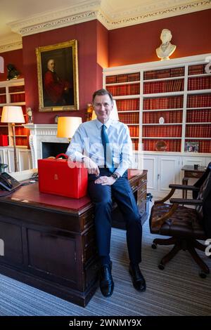 Pic montre Jeremy Hunt Chancelier de l'Échiquier au n°11 Downing Street Banque D'Images