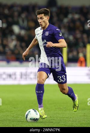 Bruxelles, Belgique. 03 mars 2024. Federico Gattoni d'Anderlecht photographié en action lors d'un match de football entre le RSC Anderlecht et la KAS Eupen, dimanche 03 mars 2024 à Bruxelles, au jour 28 de la première division 'Jupiler Pro League' 2023-2024 du championnat belge. BELGA PHOTO VIRGINIE LEFOUR crédit : Belga News Agency/Alamy Live News Banque D'Images