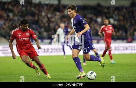 Bruxelles, Belgique. 03 mars 2024. Federico Gattoni d'Anderlecht photographié en action lors d'un match de football entre le RSC Anderlecht et la KAS Eupen, dimanche 03 mars 2024 à Bruxelles, au jour 28 de la première division 'Jupiler Pro League' 2023-2024 du championnat belge. BELGA PHOTO VIRGINIE LEFOUR crédit : Belga News Agency/Alamy Live News Banque D'Images