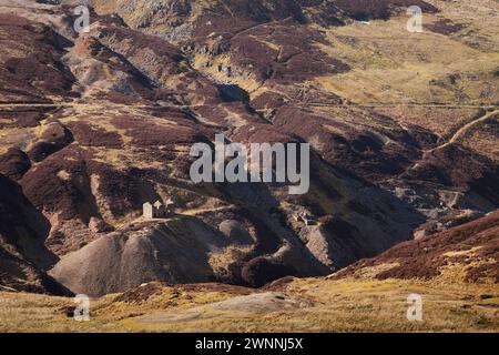 Une mine en ruines au-dessus des tronçons supérieurs de Gunnerside Gill à Bunton Mine, à Swaledale dans le Yorkshire Dales, Royaume-Uni Banque D'Images