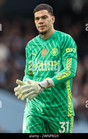 Manchester, Royaume-Uni. 03 mars 2024. Ederson de Manchester City lors du match de premier League Manchester City vs Manchester United à l'Etihad Stadium, Manchester, Royaume-Uni, le 3 mars 2024 (photo par Mark Cosgrove/News images) à Manchester, Royaume-Uni le 3/3/2024. (Photo de Mark Cosgrove/News images/SIPA USA) crédit : SIPA USA/Alamy Live News Banque D'Images
