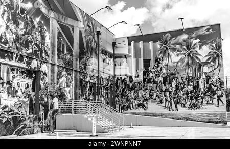 Musée Superblue à South Beach de Maimi : mur extérieur recouvert d'une photo murale monumentale. Diversité et inclusion de Miami, Floride Banque D'Images