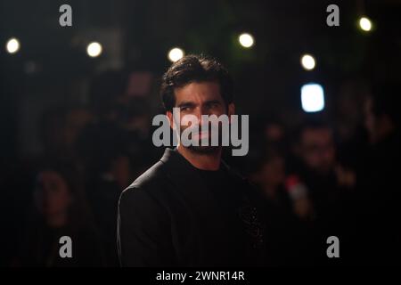 Malaga, Espagne. 04 mars 2024. L’acteur espagnol Ruben Cortada pose sur le tapis rouge lors du Festival du film de Malaga. La nouvelle édition du 27ème Festival du film espagnol de Malaga, un grand événement cinématographique présente les candidats au film pour remporter le prix 'Biznaga de Oro'. Le festival se tiendra du 1er au 10 mars. (Photo de Jesus Merida/SOPA images/SIPA USA) crédit : SIPA USA/Alamy Live News Banque D'Images