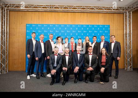 Fußballer Philipp Lahm et Celia äaöic Schirmherren Berlinale rencontrent Fußball Project während des Photophones zum film Elf mal Morgen anlässlich der 74. Internationalen Filmfestspiele Berlin. / Les footballeurs Philipp Lahm et Celia äaöic mécènes du projet Berlinale Meets Fußball lors du photocall pour le film Elf mal Morgen à l’occasion du 74ème Festival International du film de Berlin. Snapshot-Photography/K.M.Krause *** footballeurs Philipp Lahm et Celia äaöic mécènes du projet Berlinale Meets Fußball lors de la photocall pour le film Elf mal Morgen à l'occasion du 74e Berl Banque D'Images