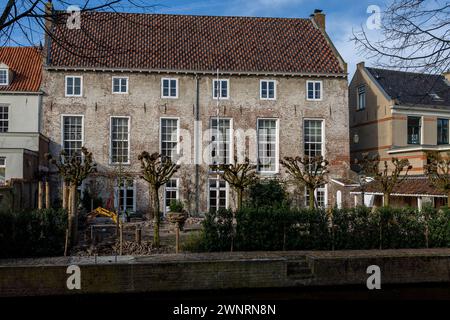 Centre-ville historique de la ville néerlandaise Amersfoort par une journée ensoleillée Banque D'Images