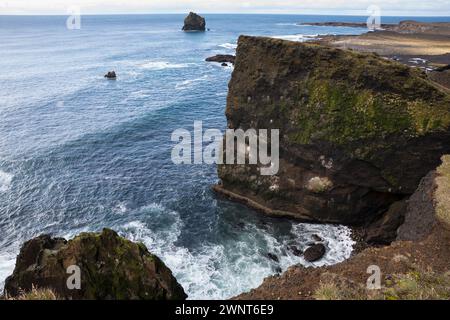 Küste, Felsküste, Steilküste, Atlantischer Ozean, Eismeer, Halbinsel Reykjanes, Reykjanes-Halbinsel, Île, Islande, côte, océan Banque D'Images