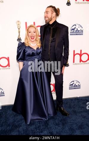 Mychele Elyzabeth und Chaz Dean BEI der Verleihung der 9. Hollywood Beauty Awards 2024 im Avalon Hollywood. Los Angeles, 03.03.2024 Banque D'Images