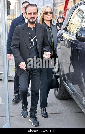 Paris, France. 04 mars 2024. Ringo Starr et Barbara Starkey Bach assistent au salon Stella McCartney pendant PFW à Paris, France, le 4 mars 2024. Photo de Julien Reynaud/APS-médias/ABACAPRESS.COM crédit : Abaca Press/Alamy Live News Banque D'Images