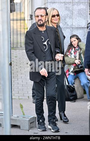 Paris, France. 04 mars 2024. Ringo Starr et Barbara Starkey Bach assistent au salon Stella McCartney pendant PFW à Paris, France, le 4 mars 2024. Photo de Julien Reynaud/APS-médias/ABACAPRESS.COM crédit : Abaca Press/Alamy Live News Banque D'Images