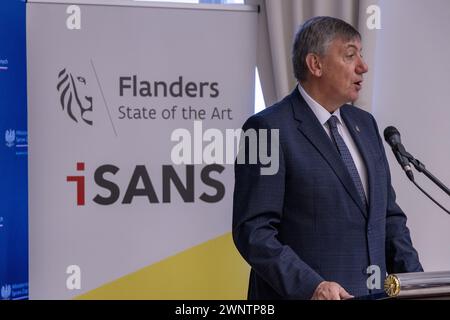 Warshaw, Pologne. 04 mars 2024. Le ministre flamand Jan jambon prononce un discours lors d'une mission diplomatique du gouvernement flamand en Pologne et en Lettonie, lundi 04 mars 2024. BELGA PHOTO NICOLAS MAETERLINCK crédit : Belga News Agency/Alamy Live News Banque D'Images