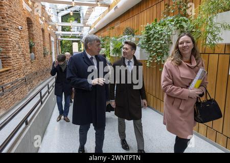 Warshaw, Pologne. 04 mars 2024. Le ministre flamand Jan jambon (C) photographié lors d'une mission diplomatique du gouvernement flamand en Pologne et en Lettonie, lundi 04 mars 2024. BELGA PHOTO NICOLAS MAETERLINCK crédit : Belga News Agency/Alamy Live News Banque D'Images