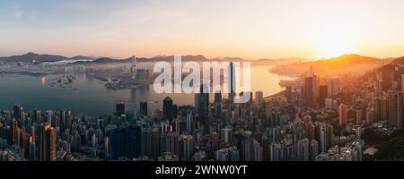 Photo aérienne du lever du soleil à Hong Kong Banque D'Images