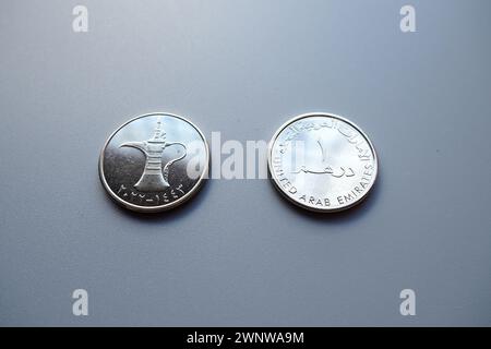 Les Émirats arabes Dirham arabe. Le code ISO AED est la monnaie officielle des Émirats arabes Unis. Dirham est subdivisé en 100 fils. Dirham l'était Banque D'Images