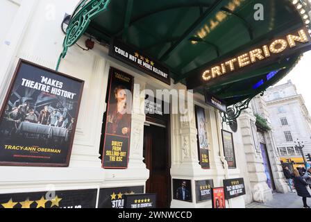 Il y a eu un appel pour plus de sécurité pour l'actrice juive Tracy-Ann Oberman, qui joue actuellement le rôle d'une Sherlock au Criterion Theatre dans le West End. Tracy a reçu des menaces de mort au milieu du conflit et de la division au moyen-Orient. Londres, Royaume-Uni Banque D'Images