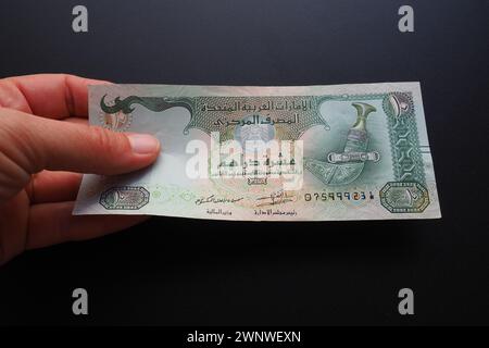 Les Émirats arabes Dirham arabe. Le code ISO AED est la monnaie officielle des Émirats arabes Unis. Dirham est subdivisé en 100 fils. Dirham l'était Banque D'Images