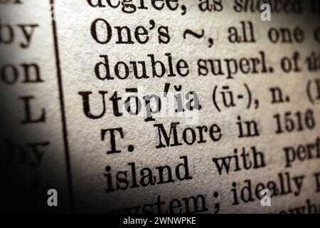 Utopie de mot sur la page du dictionnaire, mise au point sélective, macro gros plan Banque D'Images