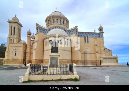 La basilique catholique de notre-Dame d'Afrique dans la capitale de l'Algérie - Alger Banque D'Images