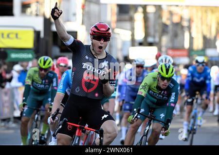 France. 04 mars 2024. © PHOTOPQR/REPUBLIQUE DU CENTRE/Pascal Proust ; ; 04/03/2024 ; cyclisme Paris Nice arrivée de la deuxième étape entre Thoiry et Montargis . Vistoire de Arvid de Kleijn 4 mars 2024 2ème étape de la course cycliste Paris - Nice crédit : MAXPPP/Alamy Live News Banque D'Images