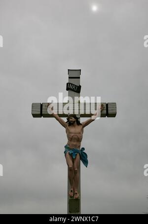 Vue de la crucifixion au bord de la route, Normandie, France, Europe Banque D'Images