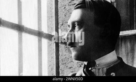 ADOLF HITLER (1889-1945) leader nazi allemand dans la prison de Landsberg après l'échec du putsch de Munich Beer Hall Banque D'Images