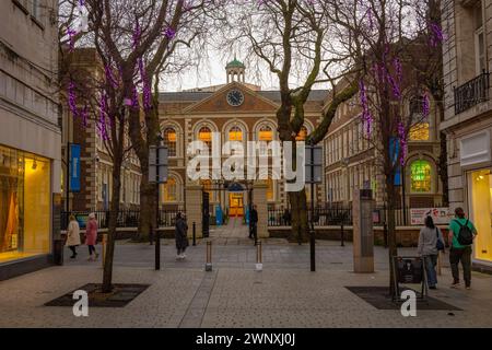 Le bâtiment Bluecoat School est maintenant une galerie d'art à Liverpool Banque D'Images