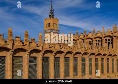 Bâtiment de l'ancienne usine Casaramona, actuel musée CaixaForum Barcelona, conçu par Josep Puig i Cadafalch en 1909 (Barcelone Catalogne Espagne) Banque D'Images