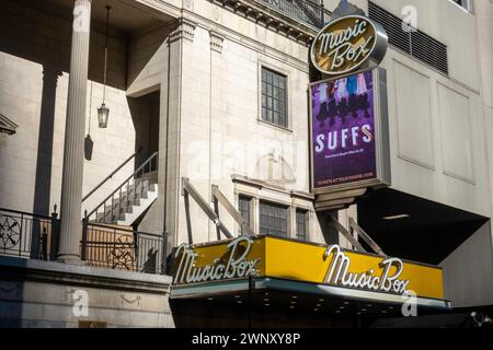 Music Box Theatre Marquee avec « Suffs » à Times Square, New York City, États-Unis 2024 Banque D'Images