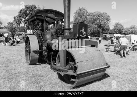 Drayton.Somerset.United kingdom.August 19th 2023.an Aveling et porter 10 tonnes rouleau de route appelé Trundle de 1902 est exposé à a Yesterdays Farming Banque D'Images