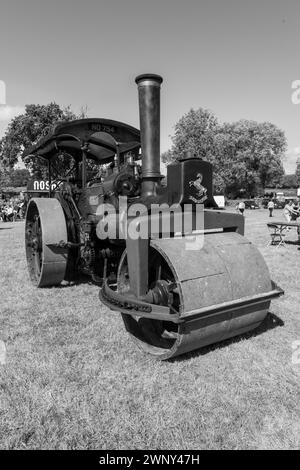 Drayton.Somerset.United kingdom.August 19th 2023.an Aveling et porter 10 tonnes rouleau de route appelé Trundle de 1902 est exposé à a Yesterdays Farming Banque D'Images