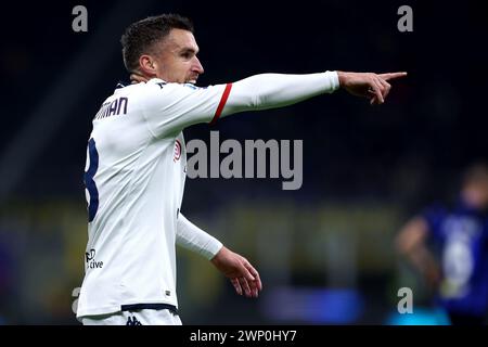 Milan, Italie. 04 mars 2024. Kevin Strootman du Gênes CFC fait des gestes lors du match de football Serie A entre le FC Internazionale et le Gênes CFC. Crédit : Marco Canoniero/Alamy Live News Banque D'Images